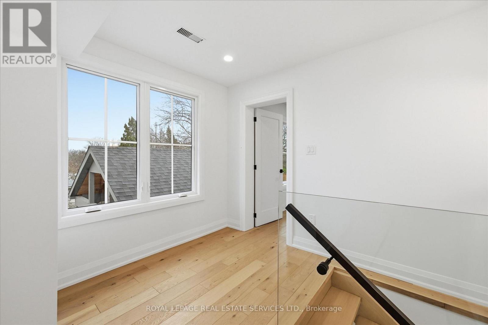 2212 Urwin Crescent, Oakville, Ontario  L6L 2T2 - Photo 38 - W12951654