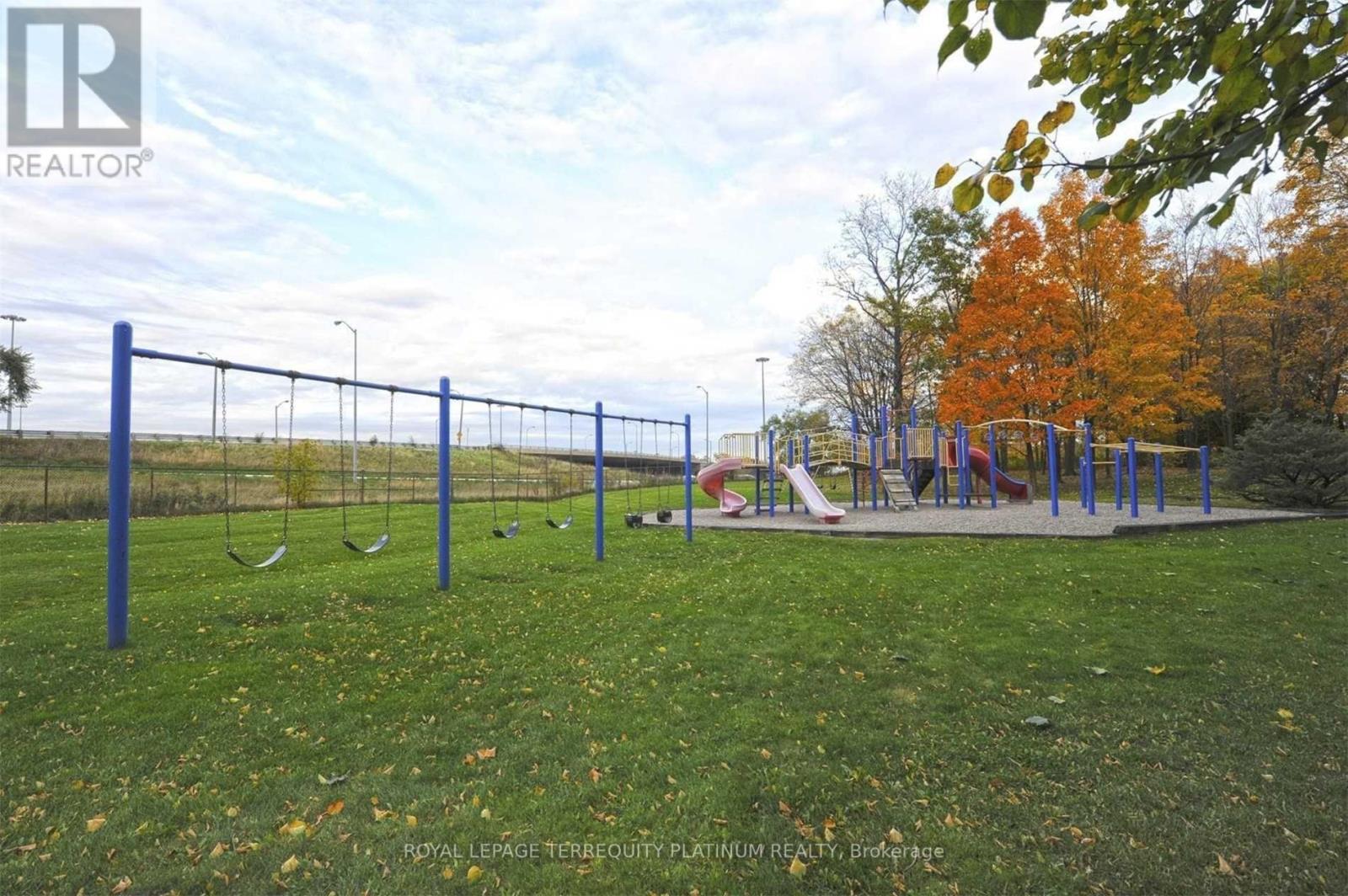 1517 - 551 The West Mall, Toronto, Ontario  M9C 1G7 - Photo 30 - W13009958