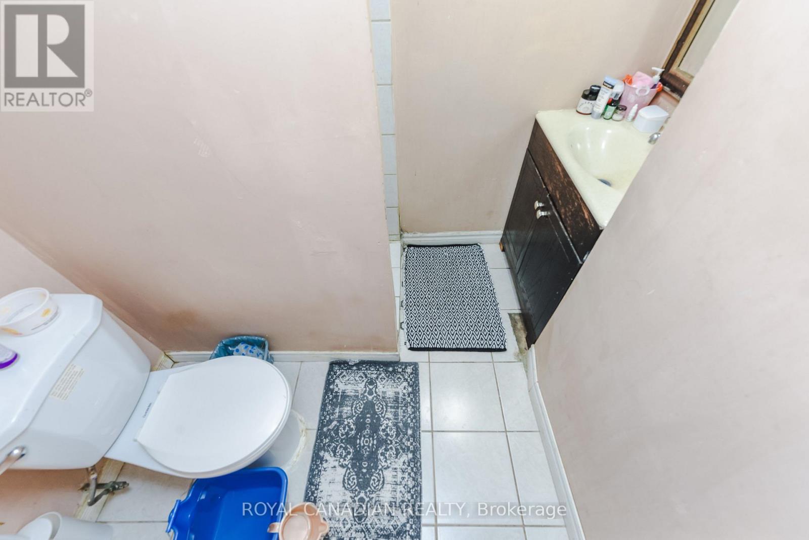 7566 Lockington Crescent, Mississauga, Ontario  L4T 2V5 - Photo 33 - W13012158