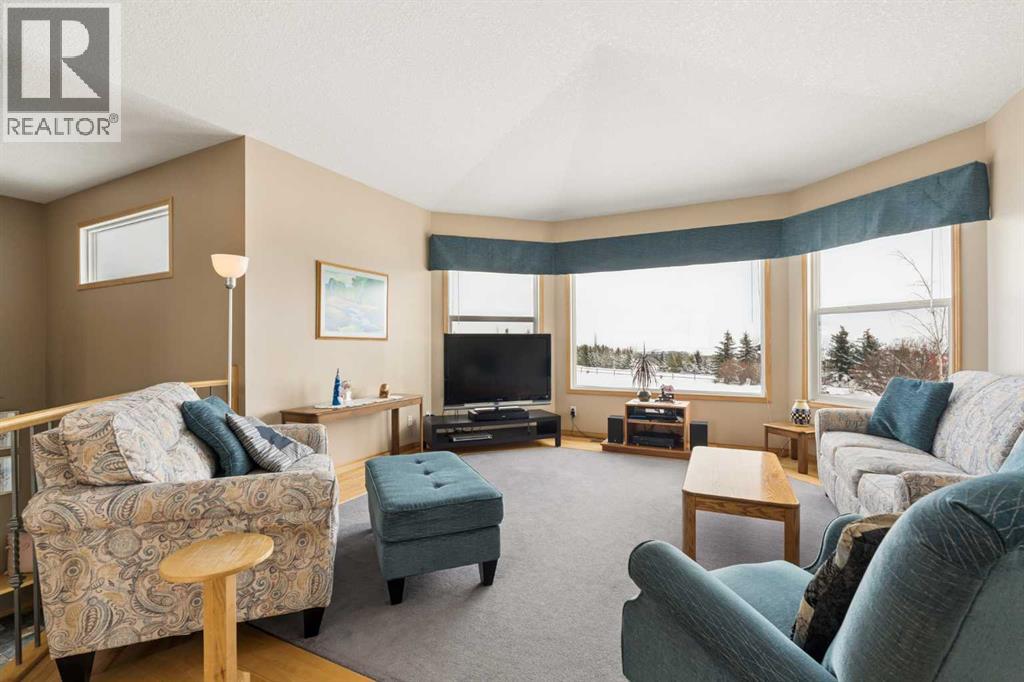 59 Gray Way, Rural Rocky View County, Alberta  T3R 1K7 - Photo 3 - A2301863