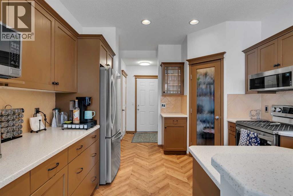 265 Bridlemeadows Common Sw, Calgary, Alberta  T2Y 4V4 - Photo 8 - A2302149