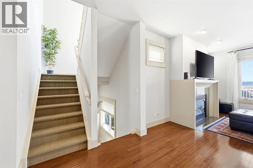 243 Whispering Water Way, Rural Rocky View County, Alberta  T3Z 3T4 - Photo 4 - A2302397