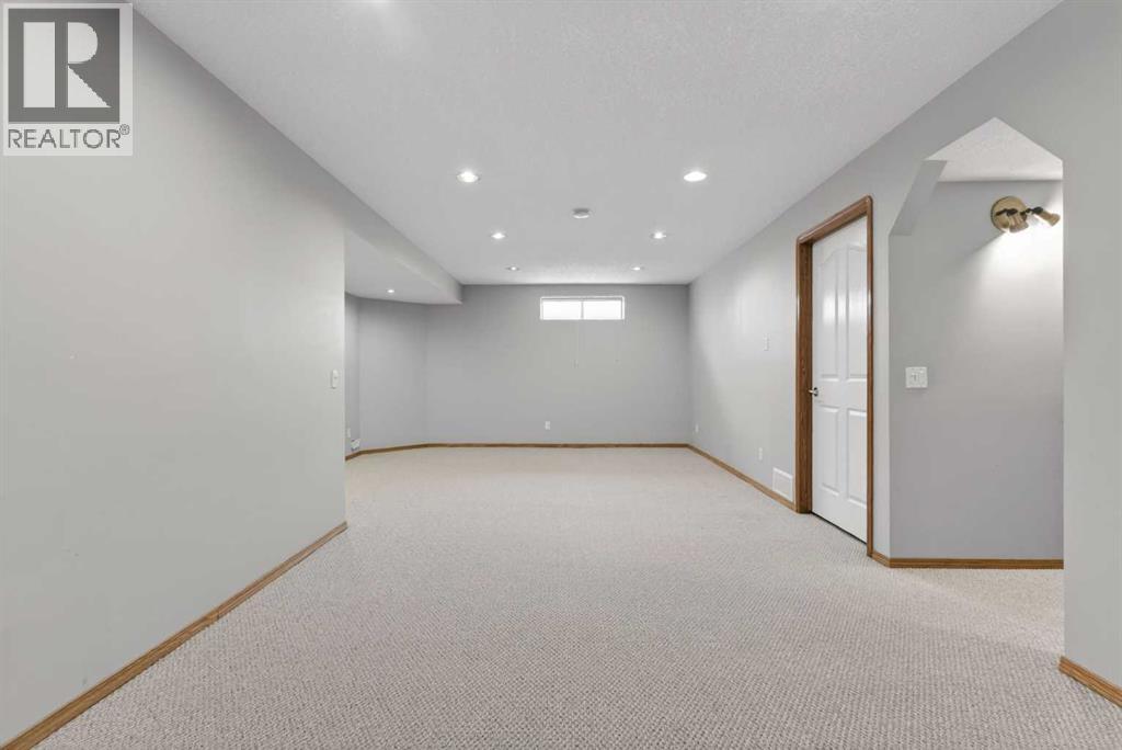 416 Douglas Glen Close SE, Calgary, Alberta  T2Z 3A4 - Photo 31 - A2302986