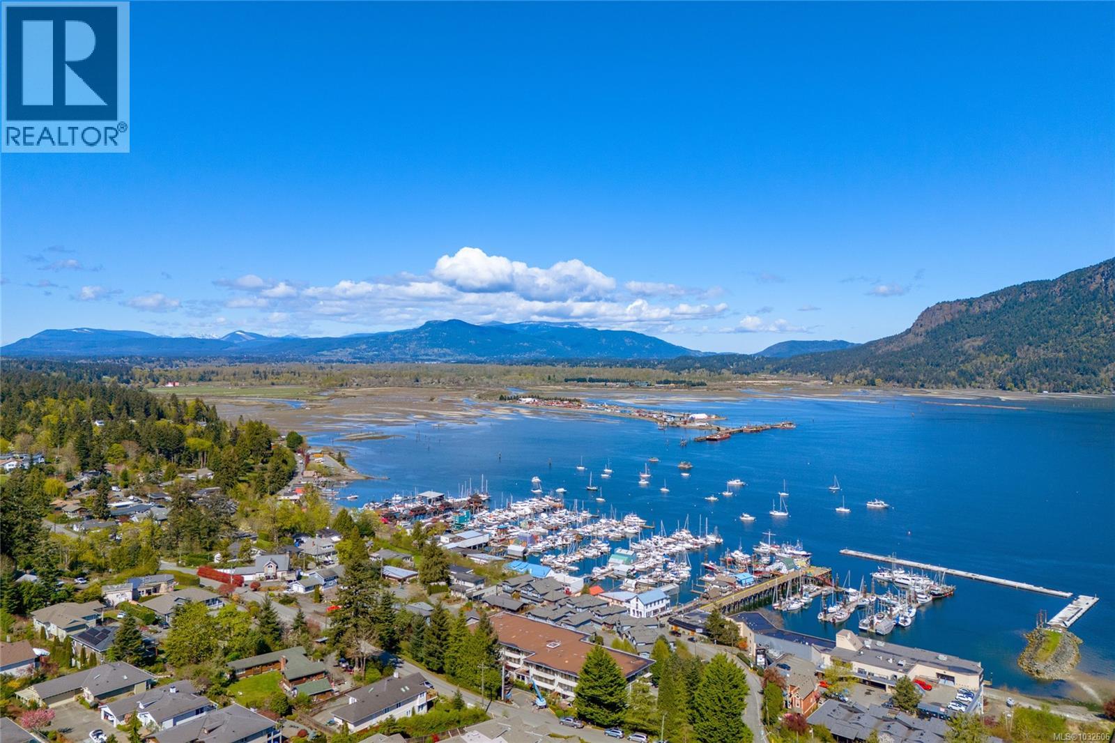 204 1715 Pritchard St, Cowichan Bay, British Columbia