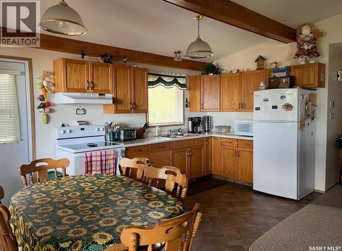 28 Highland Avenue, Meota Rm No.468, Saskatchewan  S0M 0L0 - Photo 2 - SK033279