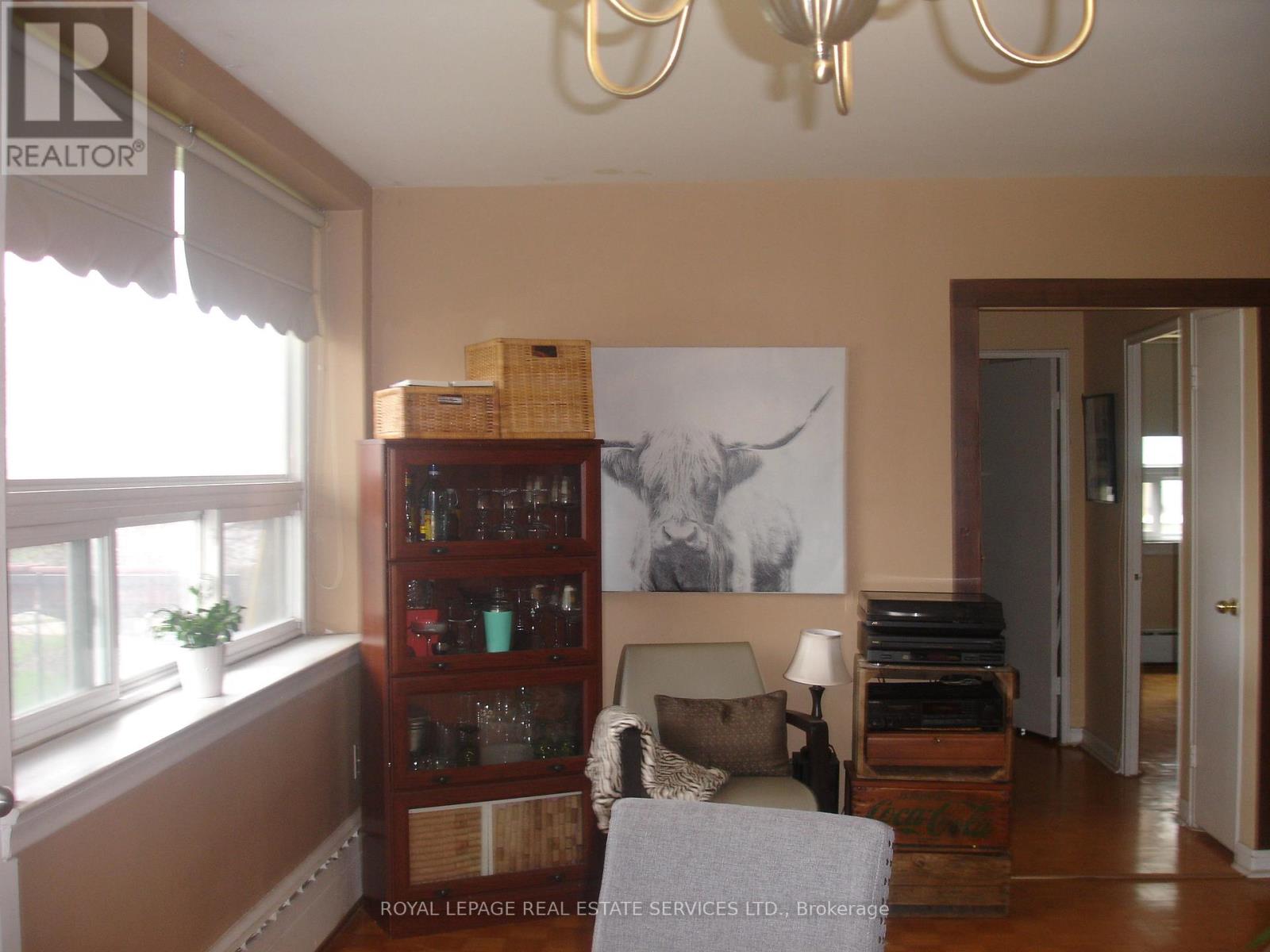 101 - 57 Neptune Drive, Toronto, Ontario  M6A 1X2 - Photo 5 - C12689678