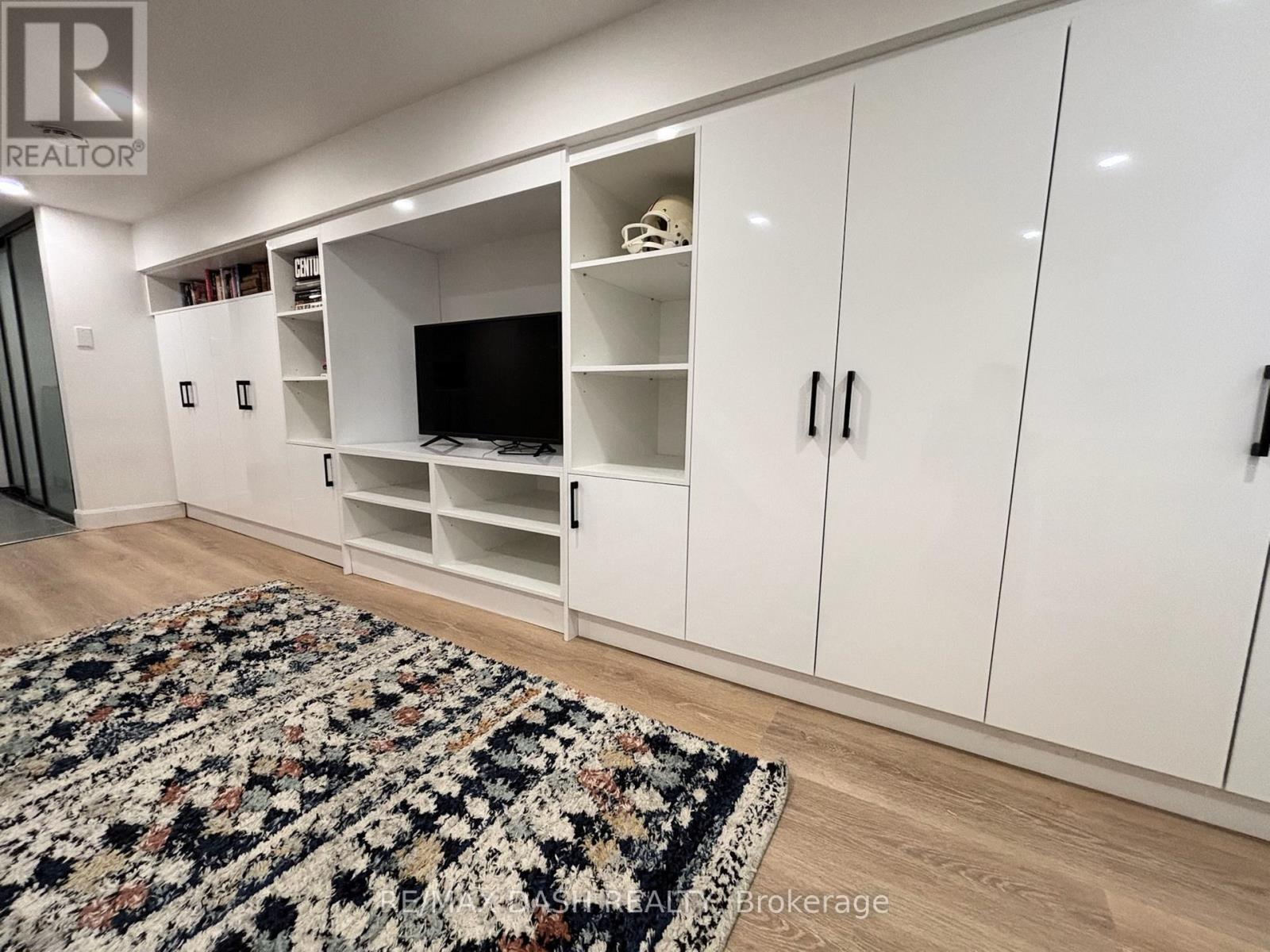 3312 Bathurst Street, Toronto, Ontario  M6A 2B6 - Photo 24 - C13013048