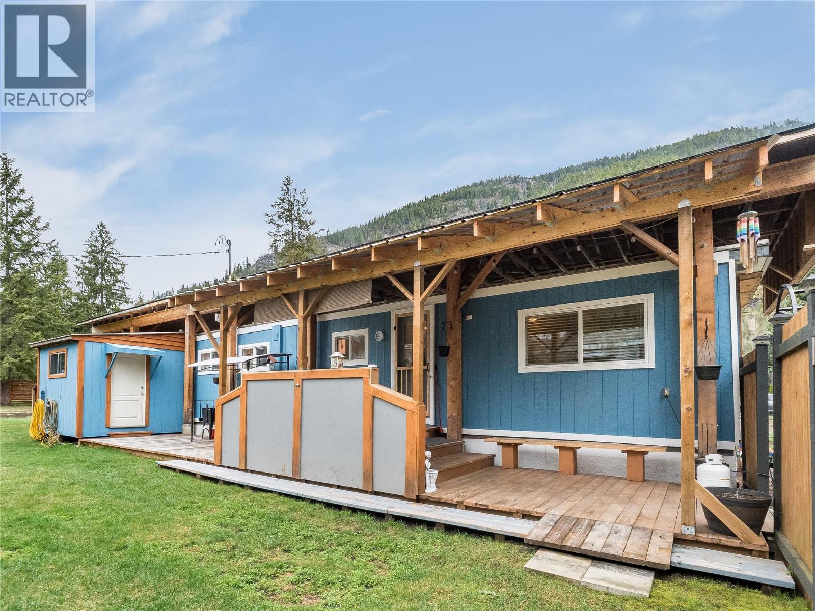 916 Airport Road Unit# 8, Salmo, British Columbia  V0G 1Z0 - Photo 4 - 10383546