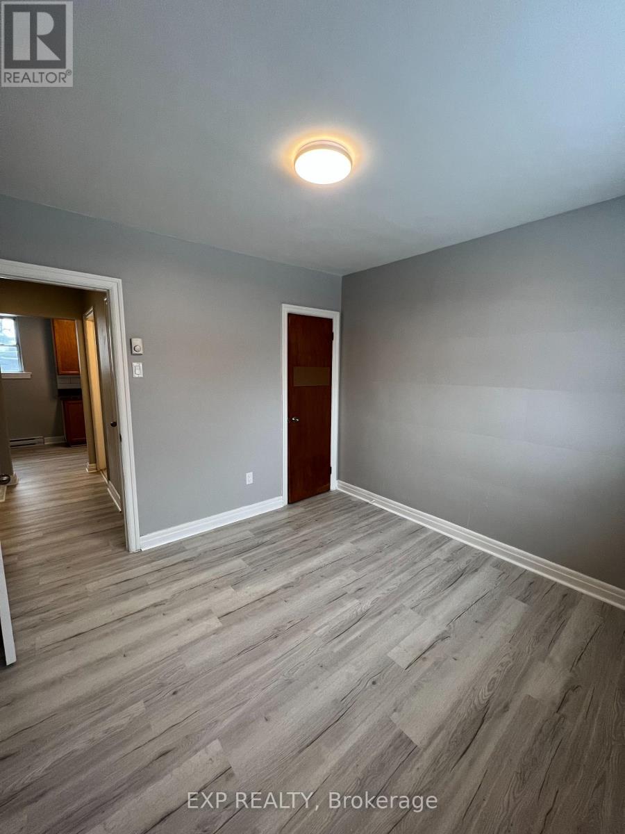 1119 Merivale Road, Ottawa, Ontario  K1Z 6B1 - Photo 11 - X12949696