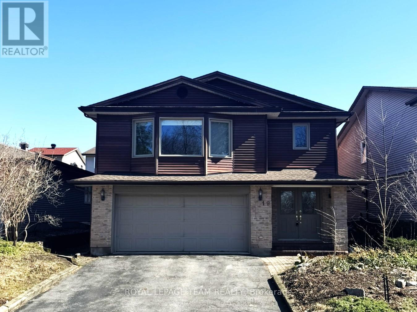 19 Hackett Street, Ottawa, Ontario  K1V 0P9 - Photo 2 - X12951782