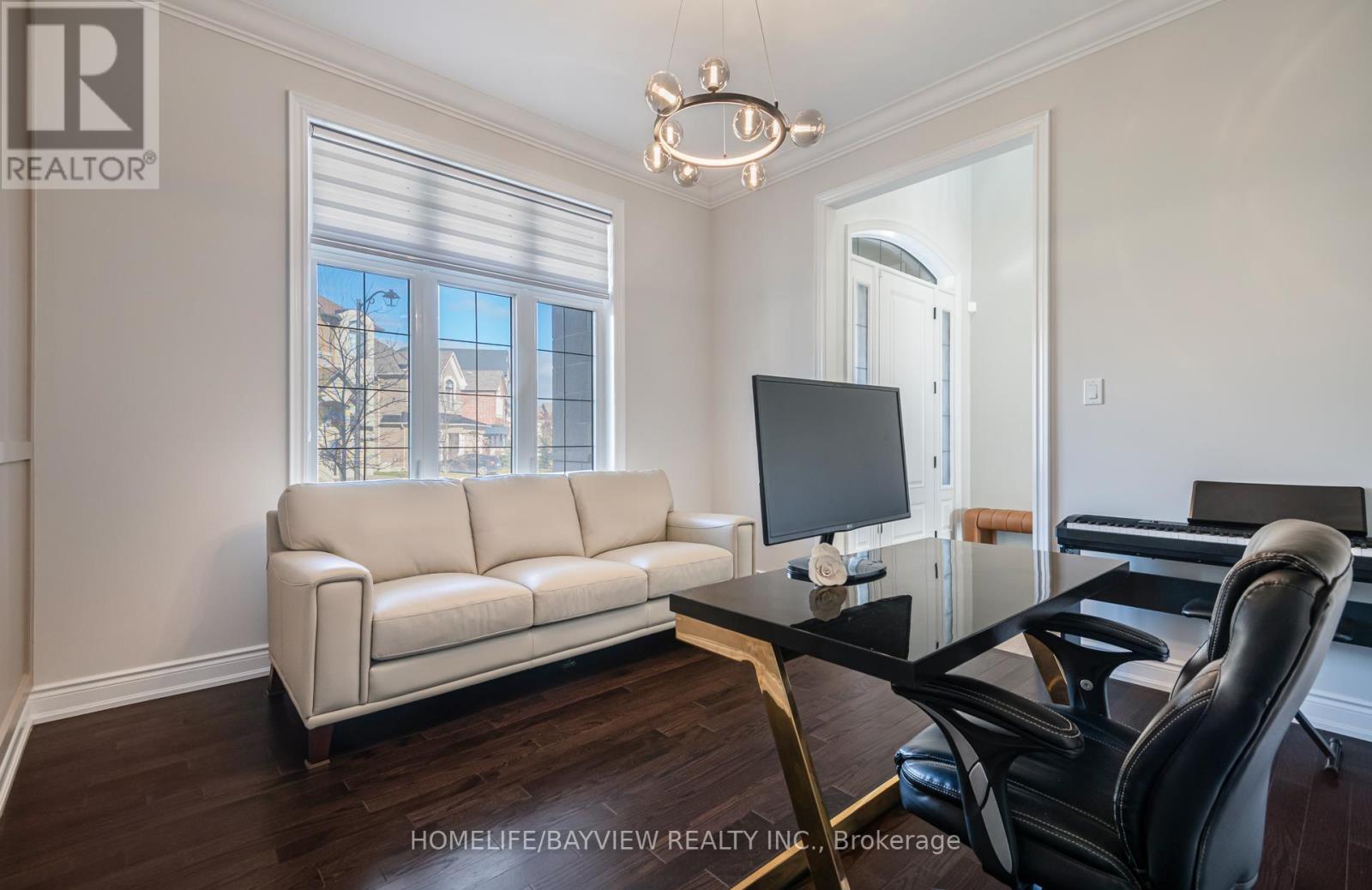 17 Lacrosse Trail, Vaughan, Ontario  L4H 4S7 - Photo 12 - N12562356