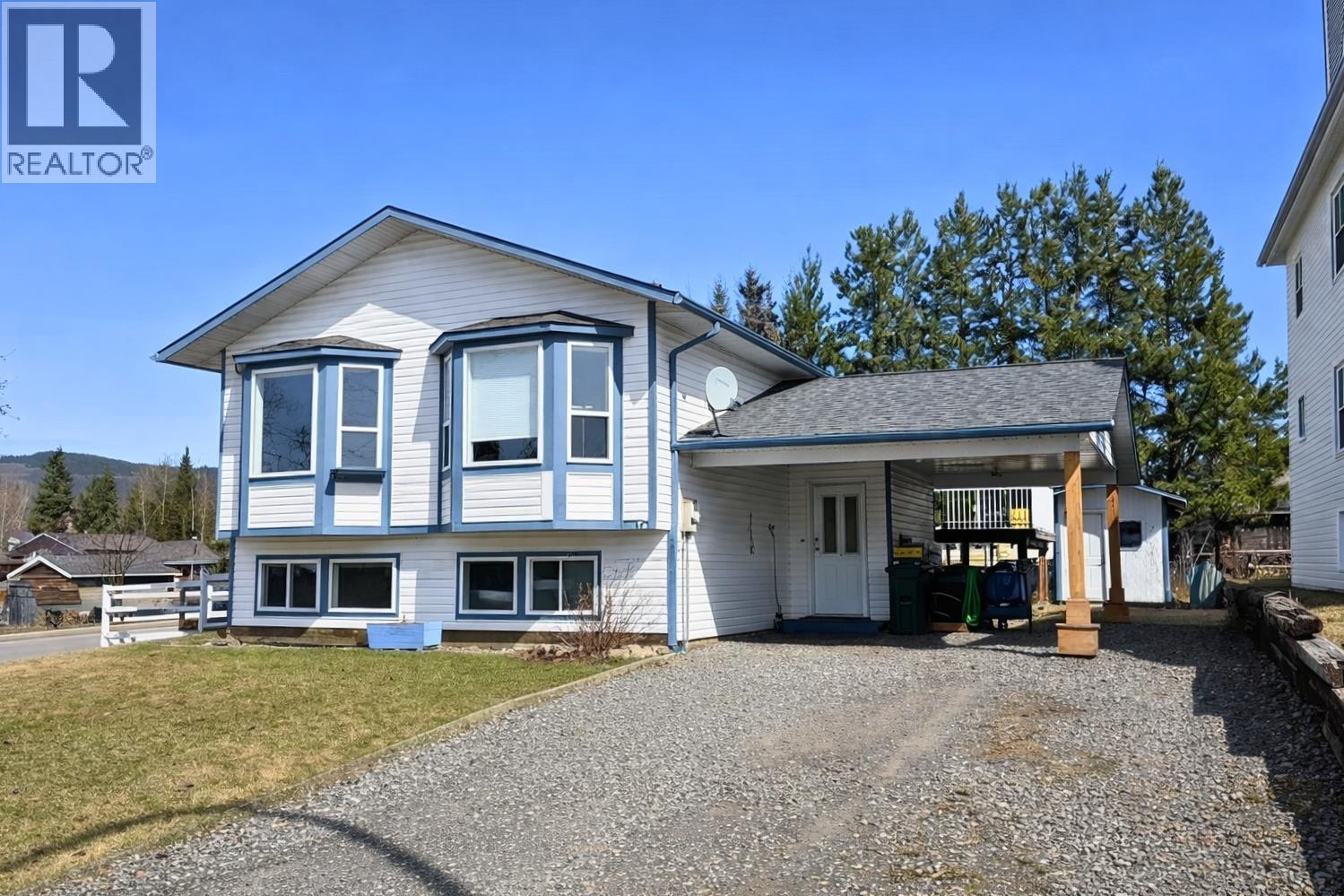 1982 ELLIOTT CRESCENT, Houston, British Columbia