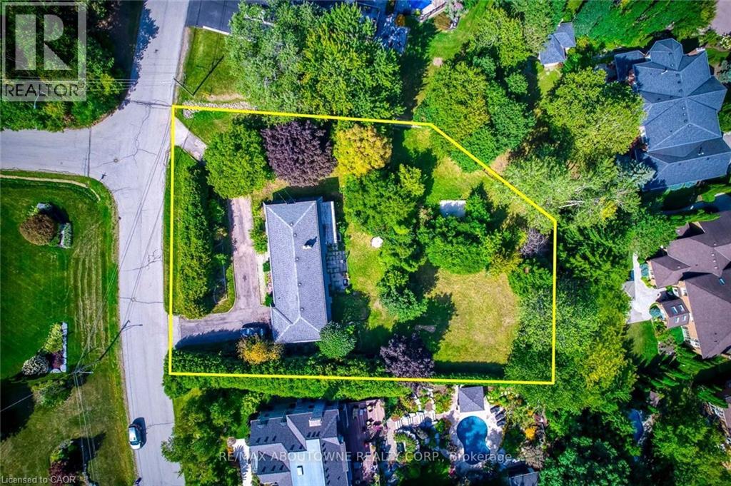 1310 Beaufort Drive, Burlington, Ontario  L7P 4V9 - Photo 3 - 40822009