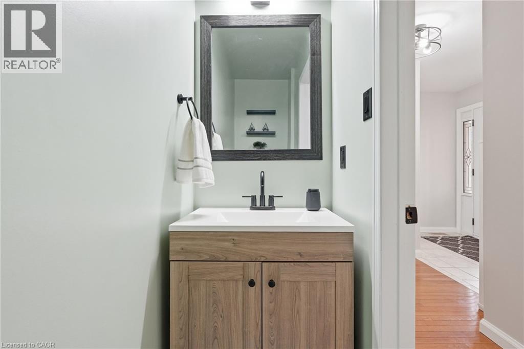 6 Woodcroft Crescent, Waterdown, Ontario  L8B 0H1 - Photo 15 - 40821816