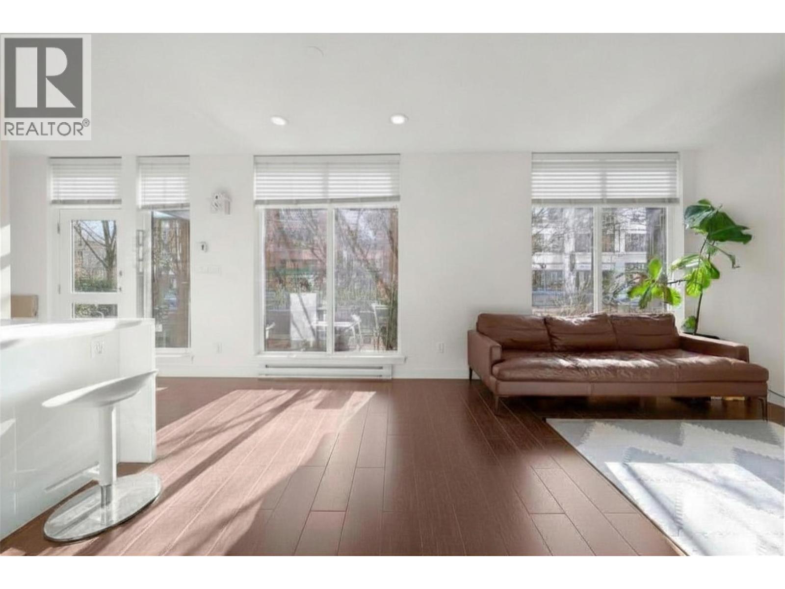 1053 Homer Street, Vancouver, British Columbia  V6B 2X5 - Photo 2 - R3097765