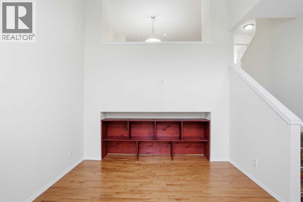 305 Elgin Gardens SE, Calgary, Alberta  T2Z 4T5 - Photo 4 - A2302423