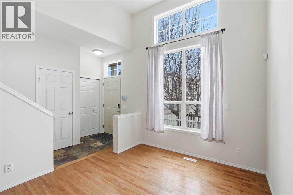 305 Elgin Gardens SE, Calgary, Alberta  T2Z 4T5 - Photo 3 - A2302423