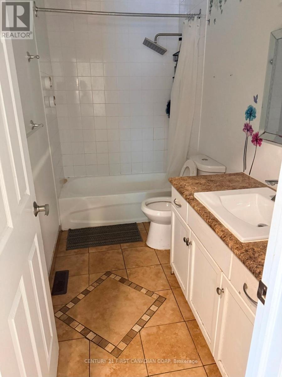 Bedroom 1 - 1150 Kipps Lane, London East, Ontario  N5Y 4S7 - Photo 7 - X13014368