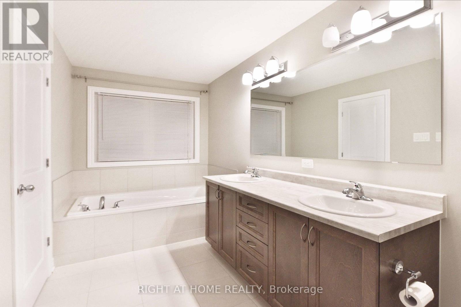 630 Eagle Crest Heights, Ottawa, Ontario  K2S 1G1 - Photo 15 - X13014356