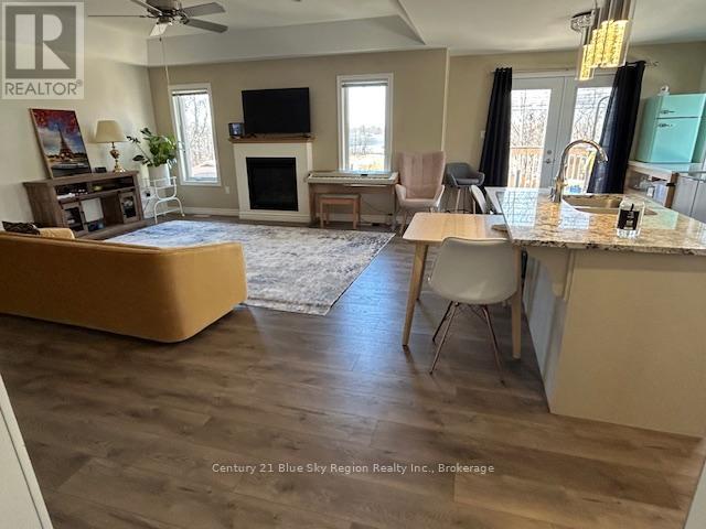 253 Kingsway Avenue, North Bay, Ontario  P1B 7V5 - Photo 5 - X12935440