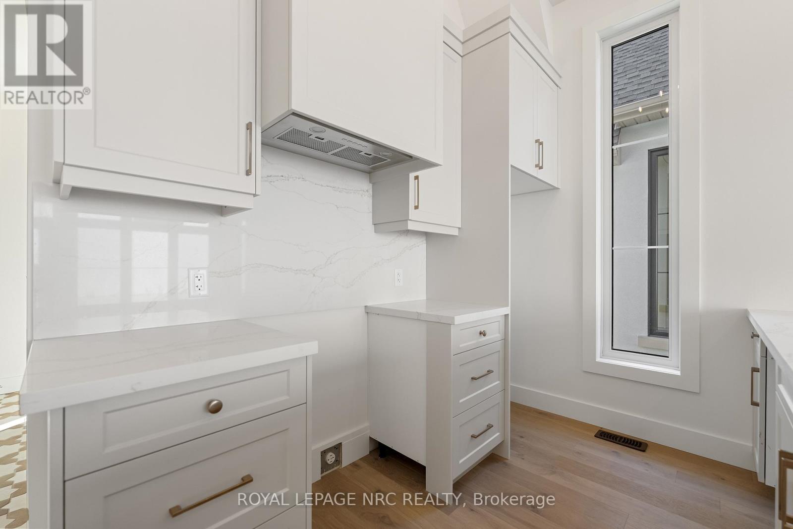 4050 Glenspring Road, Fort Erie, Ontario  L0S 1B0 - Photo 9 - X13014434