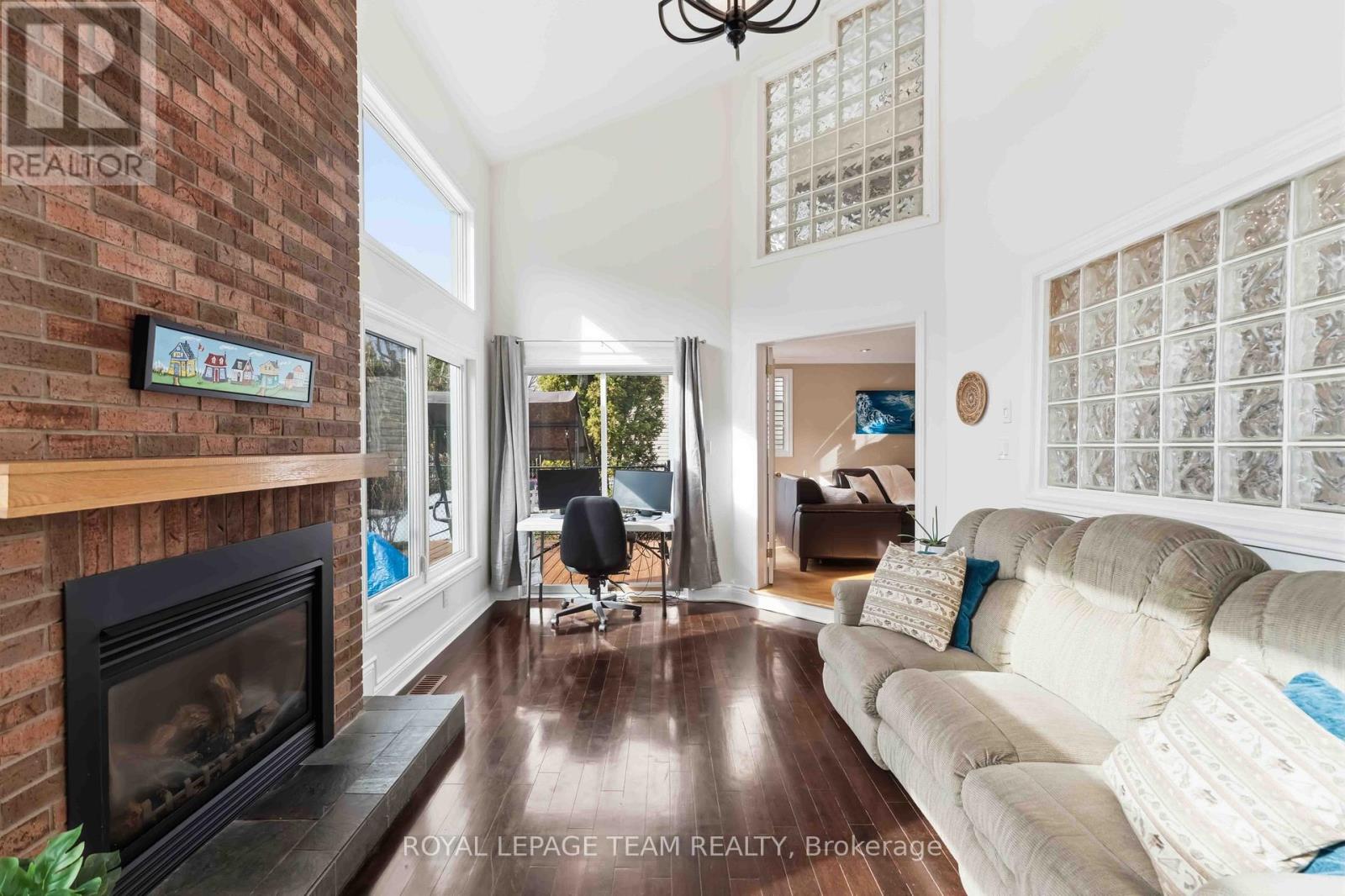 19 Hackett Street, Ottawa, Ontario  K1V 0P9 - Photo 10 - X12951782