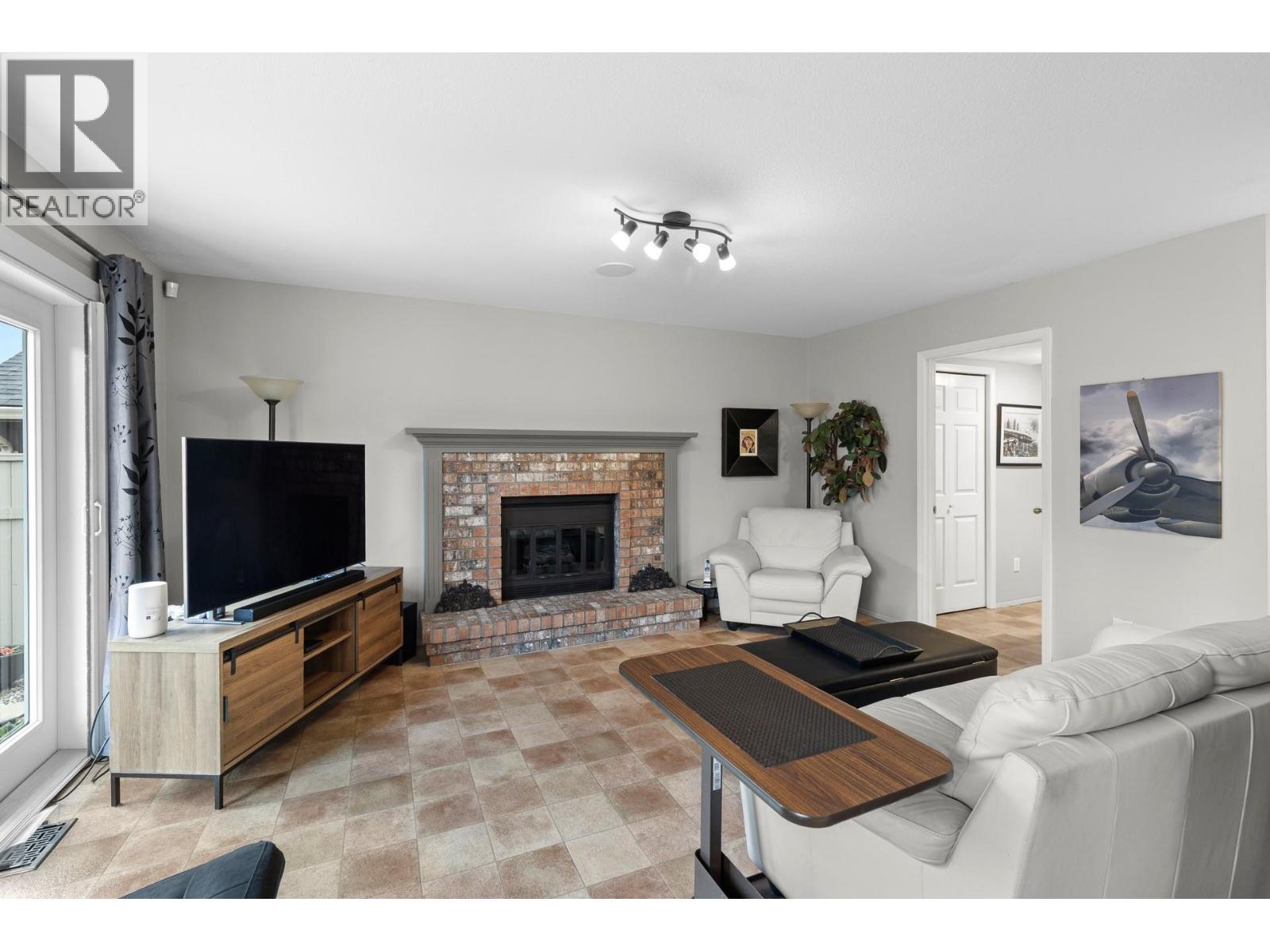 1015 Wintergreen Drive, Kelowna, British Columbia  V1W 3V7 - Photo 19 - 10383890