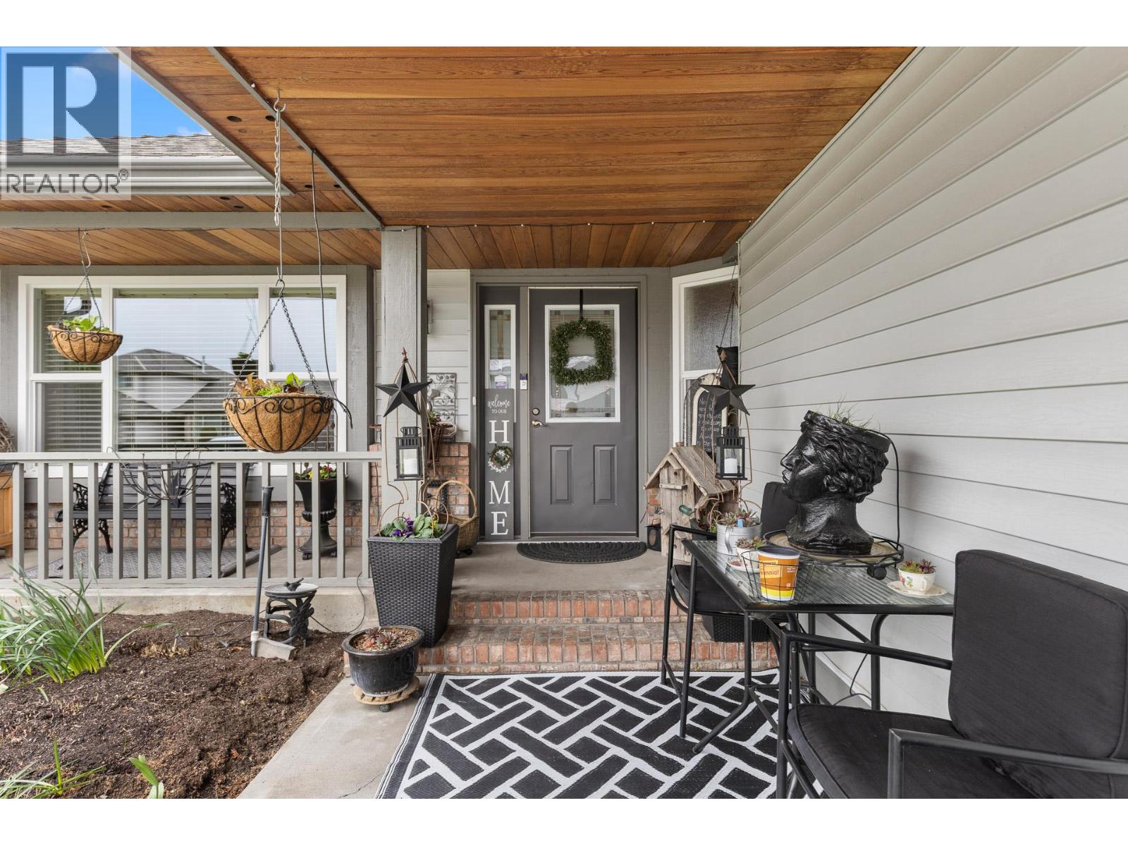 1015 Wintergreen Drive, Kelowna, British Columbia  V1W 3V7 - Photo 2 - 10383890