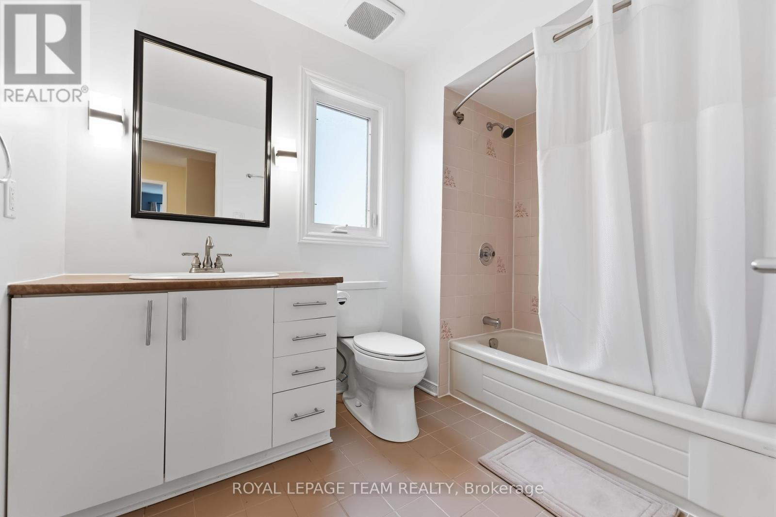 19 Hackett Street, Ottawa, Ontario  K1V 0P9 - Photo 28 - X12951782