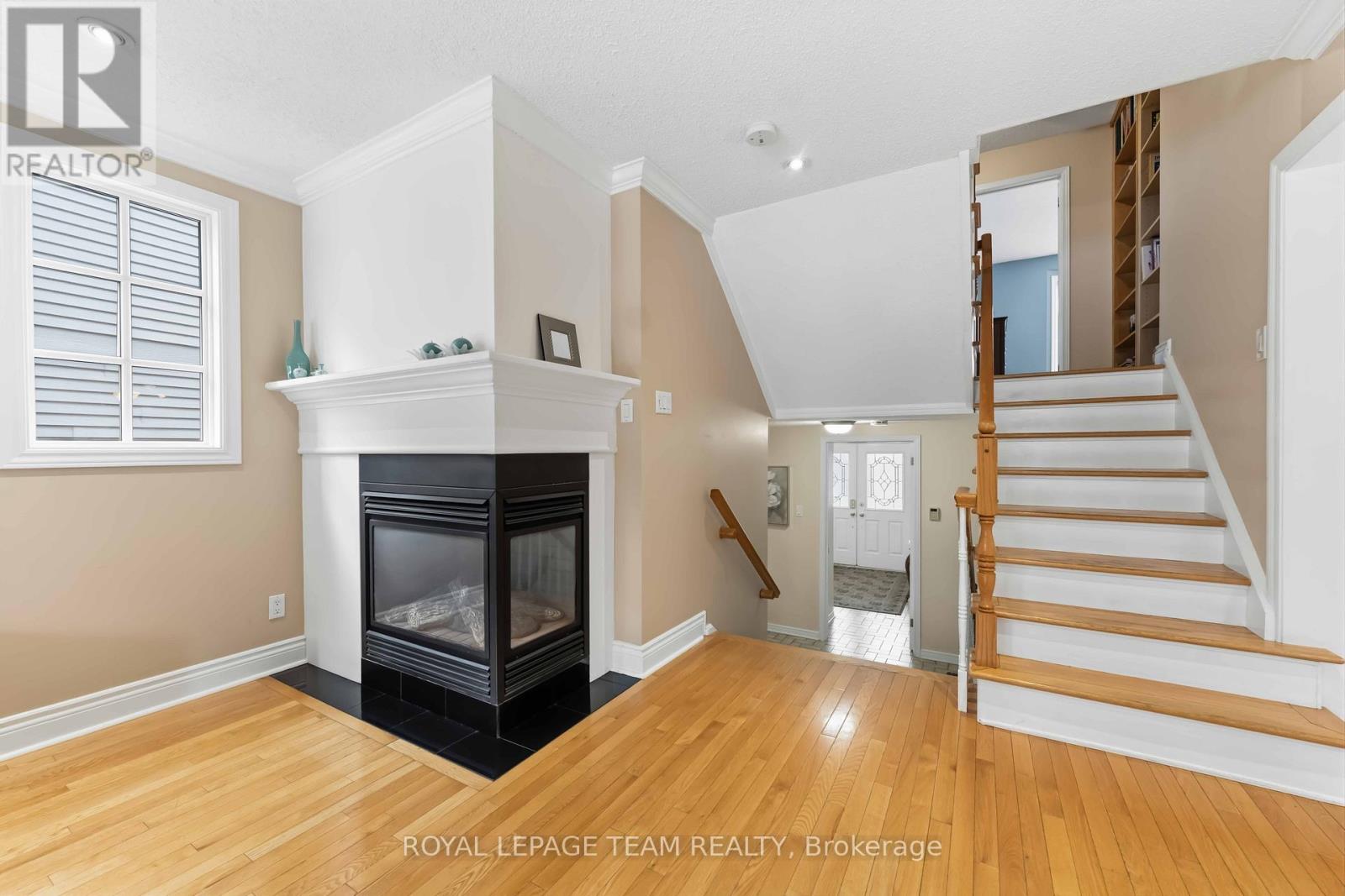 19 Hackett Street, Ottawa, Ontario  K1V 0P9 - Photo 4 - X12951782