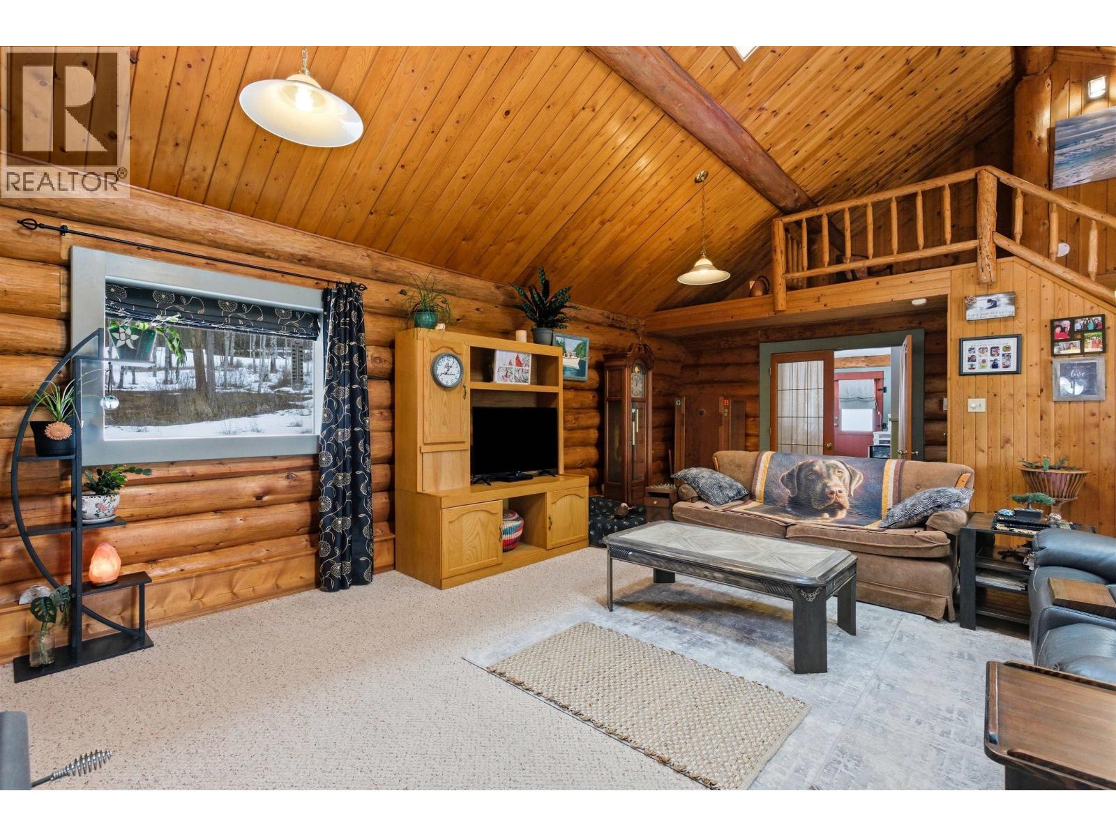 2815 Pioneer Crescent, 150 Mile House, British Columbia  V0K 2G0 - Photo 11 - R3101125