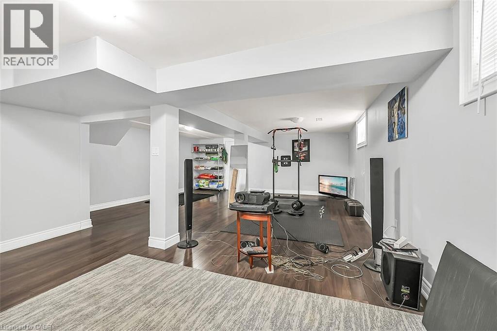 28 Tara Court, Hamilton, Ontario  L8K 6E6 - Photo 38 - 40811617