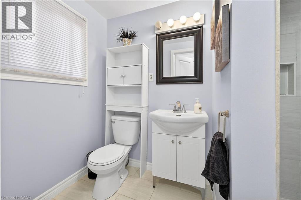 28 Tara Court, Hamilton, Ontario  L8K 6E6 - Photo 36 - 40811617