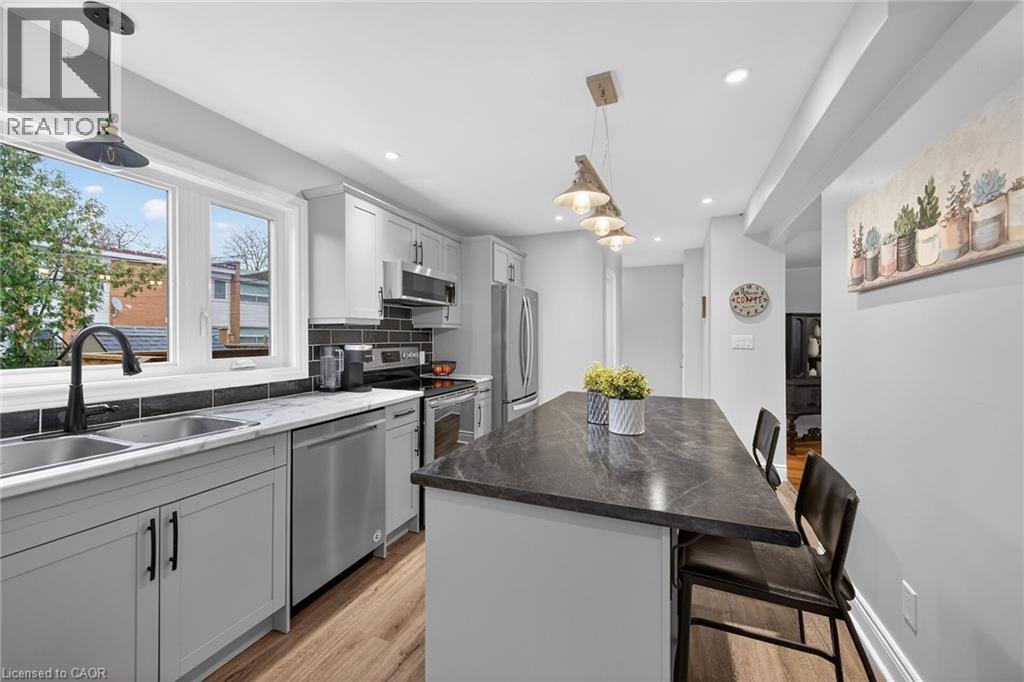 2387 Maryvale Court, Burlington, Ontario  L7P 2P1 - Photo 14 - 40819591