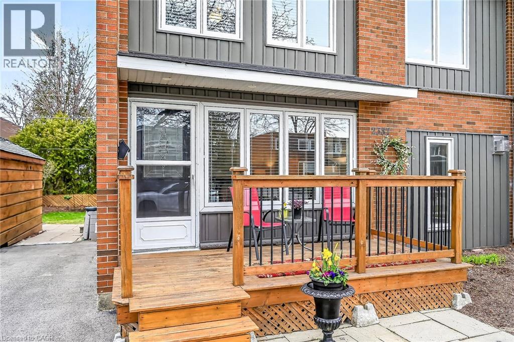 2387 Maryvale Court, Burlington, Ontario  L7P 2P1 - Photo 2 - 40819591