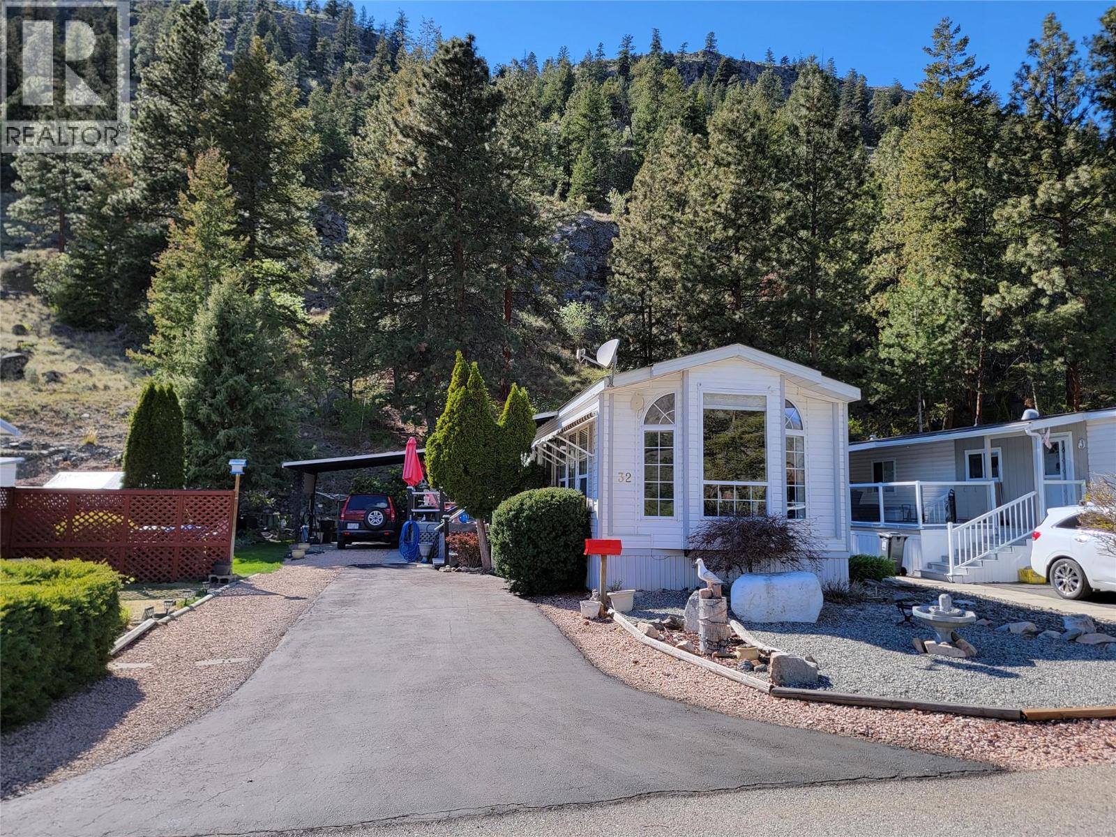 1292 Highway 3A Unit# 32, Keremeos, British Columbia