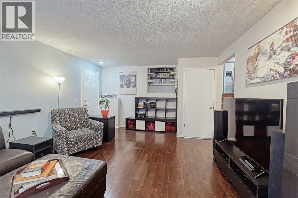 15 Edgeland Mews Nw, Calgary, Alberta  T3A 4C9 - Photo 27 - A2295037