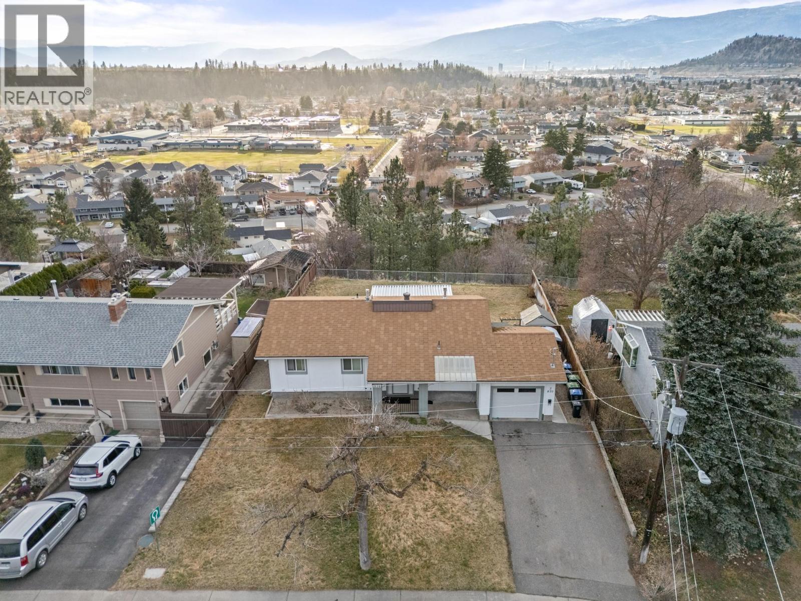 870 Dougall Road S, Kelowna, British Columbia