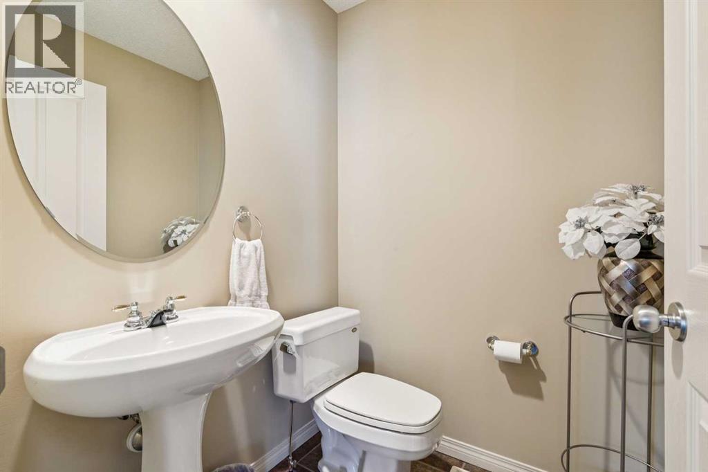 19 Wentworth Gardens SW, Calgary, Alberta  T3H 4L7 - Photo 18 - A2302321