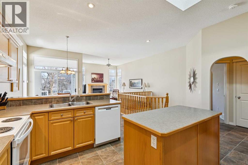 19 Wentworth Gardens SW, Calgary, Alberta  T3H 4L7 - Photo 9 - A2302321