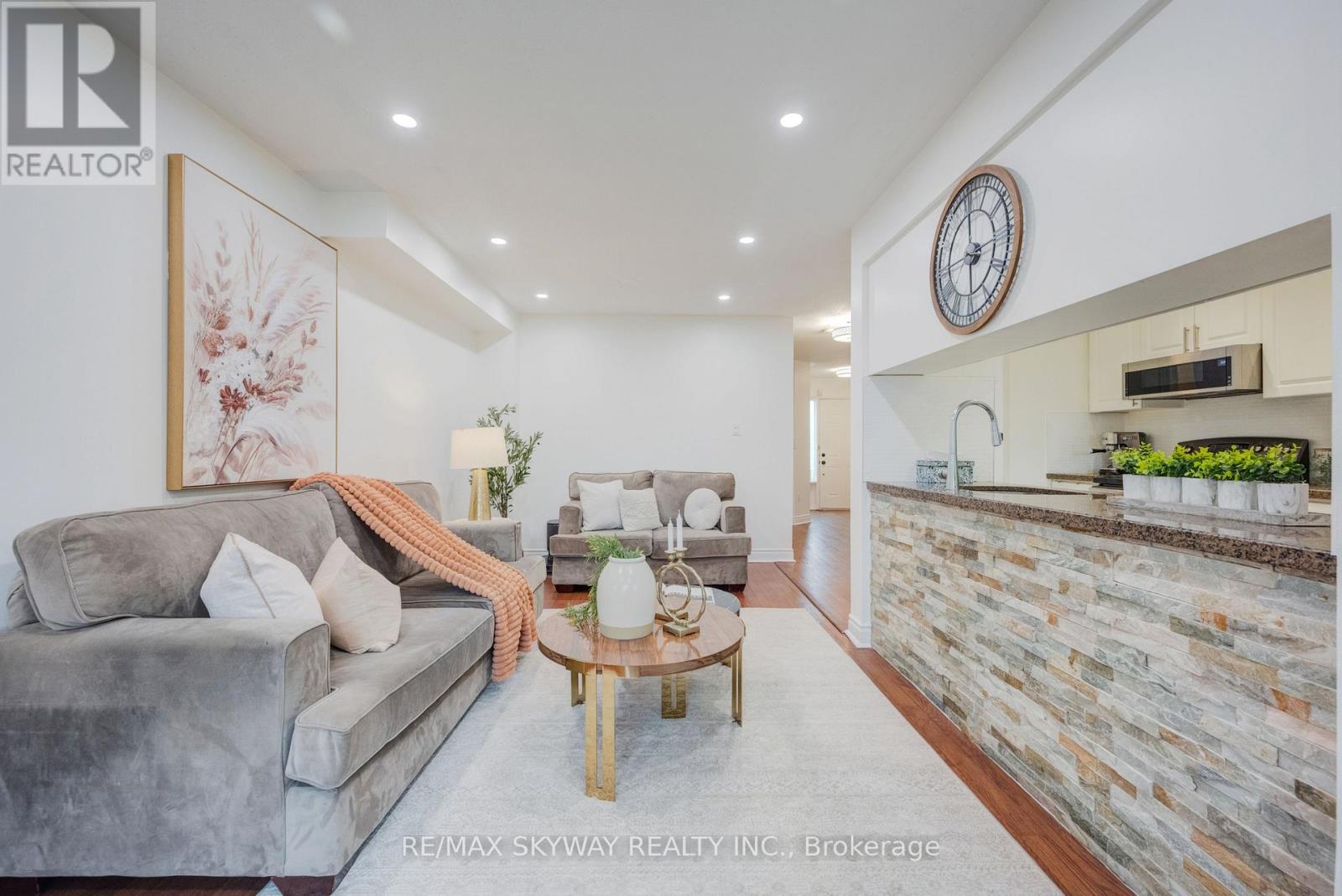 44 - 1485 Torrington Drive, Mississauga, Ontario  L5V 1Y3 - Photo 10 - W13014328