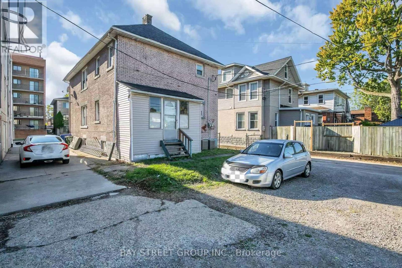 280-282 Campbell Avenue, Windsor, Ontario  N9B 2H2 - Photo 22 - X12462036