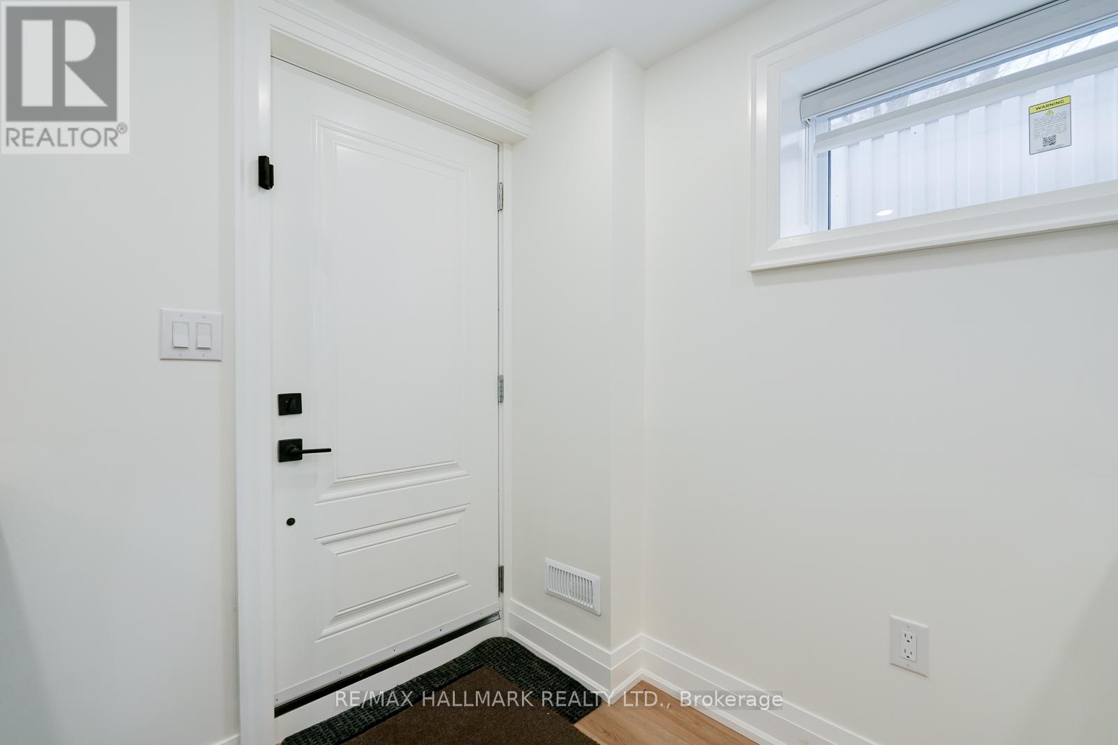 Basement Bachelor Unit - 69 Searle Avenue, Toronto, Ontario  M3H 4A6 - Photo 16 - C13014342
