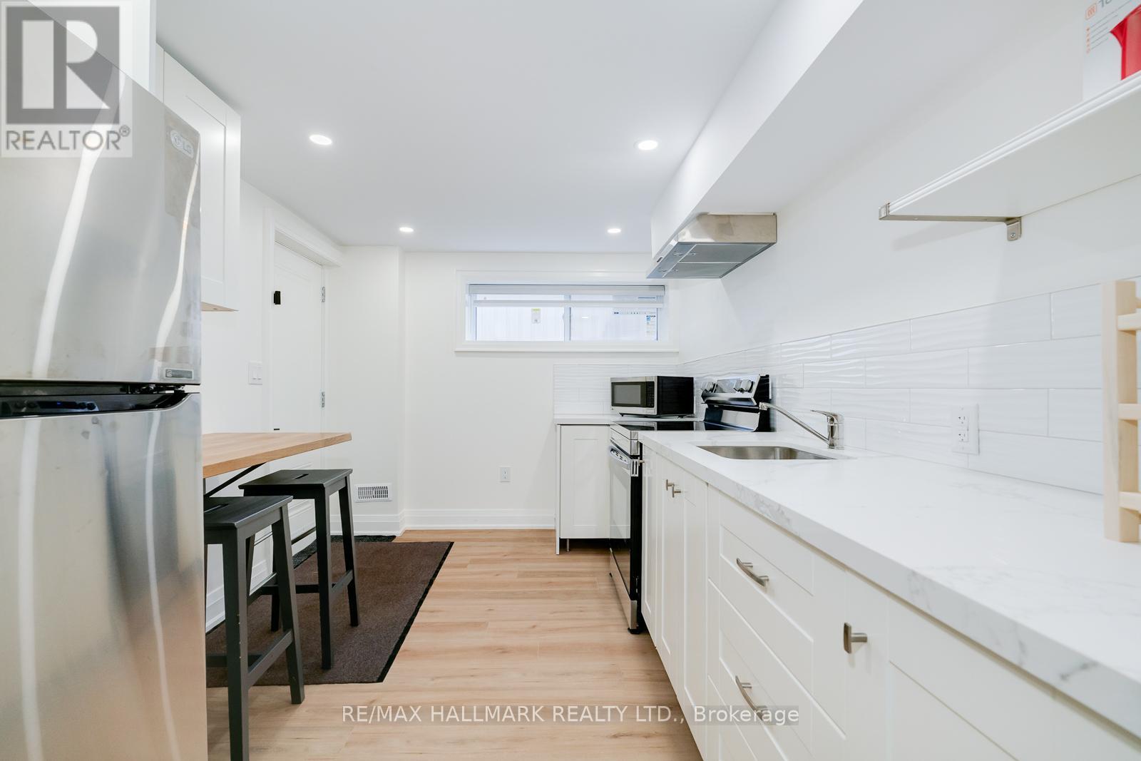 Basement Bachelor Unit - 69 Searle Avenue, Toronto, Ontario  M3H 4A6 - Photo 3 - C13014342