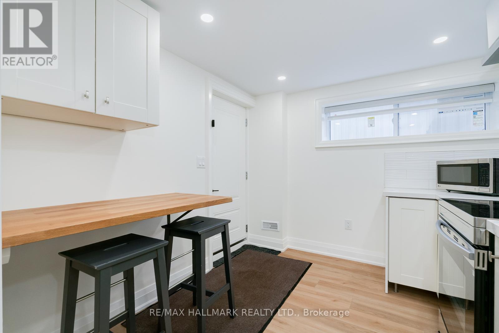 Basement Bachelor Unit - 69 Searle Avenue, Toronto, Ontario  M3H 4A6 - Photo 4 - C13014342