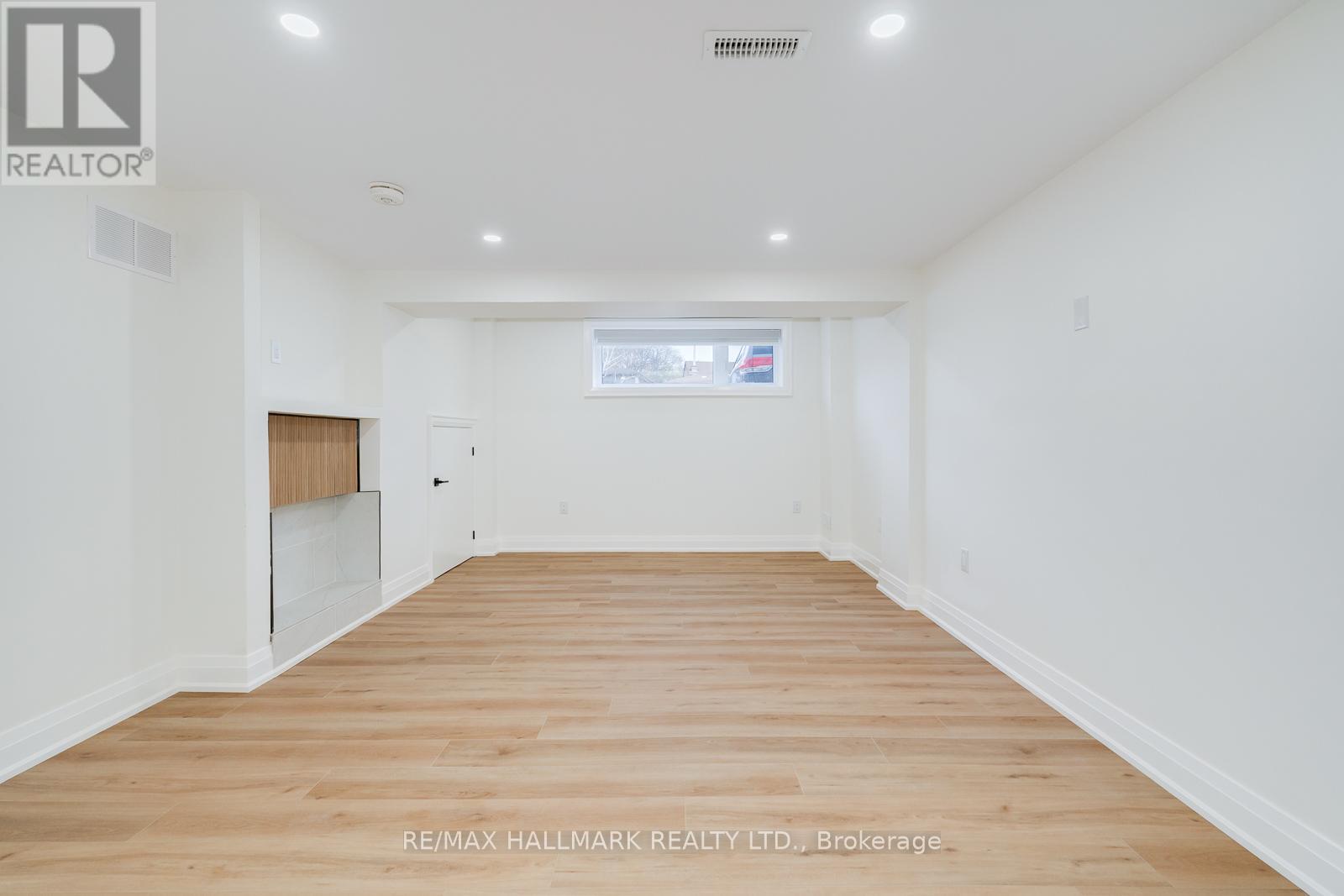 Basement Bachelor Unit - 69 Searle Avenue, Toronto, Ontario  M3H 4A6 - Photo 9 - C13014342