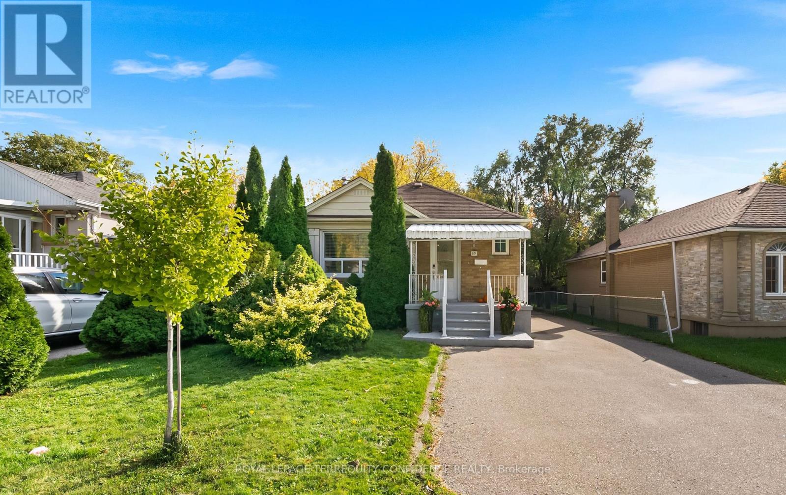 69 NIPIGON AVENUE, Toronto, Ontario