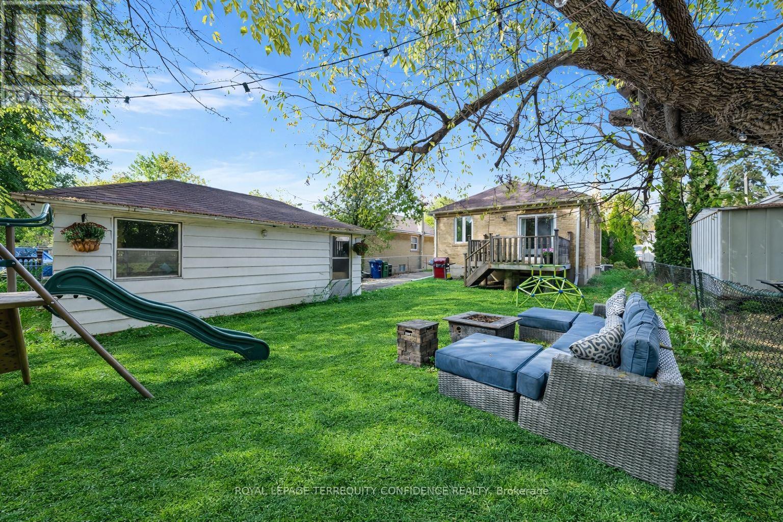 69 Nipigon Avenue, Toronto, Ontario  M2M 2V9 - Photo 35 - C13014382