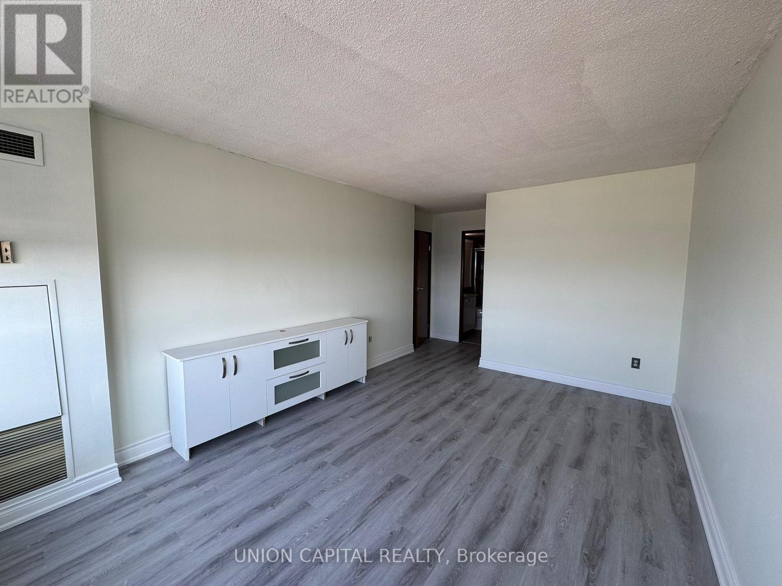 1204 - 300 Alton Towers Circle, Toronto, Ontario  M1V 4X9 - Photo 10 - E13014366