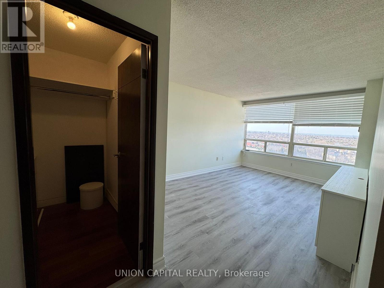 1204 - 300 Alton Towers Circle, Toronto, Ontario  M1V 4X9 - Photo 11 - E13014366